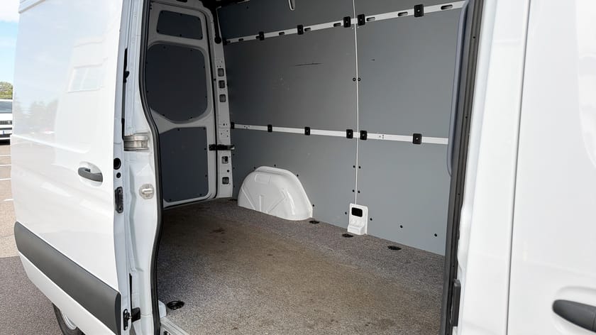 Bild 5 av Mercedes-Benz Sprinter 314 CDI FWD Panel Van 9G-Tronic 143Hk / Kamera / Värmare / Drag