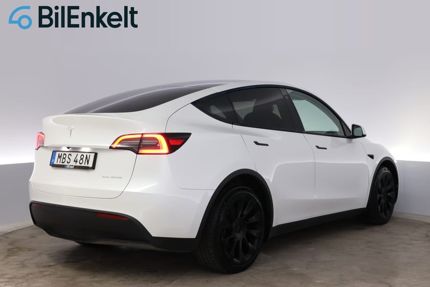 Bild 3 av Tesla Model Y Long Range AWD Panorama Drag Leasebar