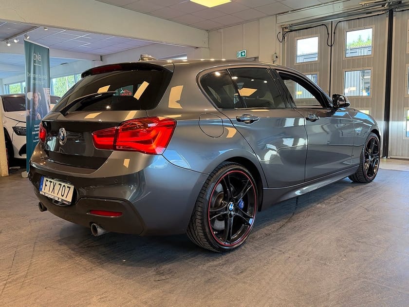 Bild 4 av BMW M140i xDrive 5-dörrars Steptronic H/K Gps B-kamera Skinn 340