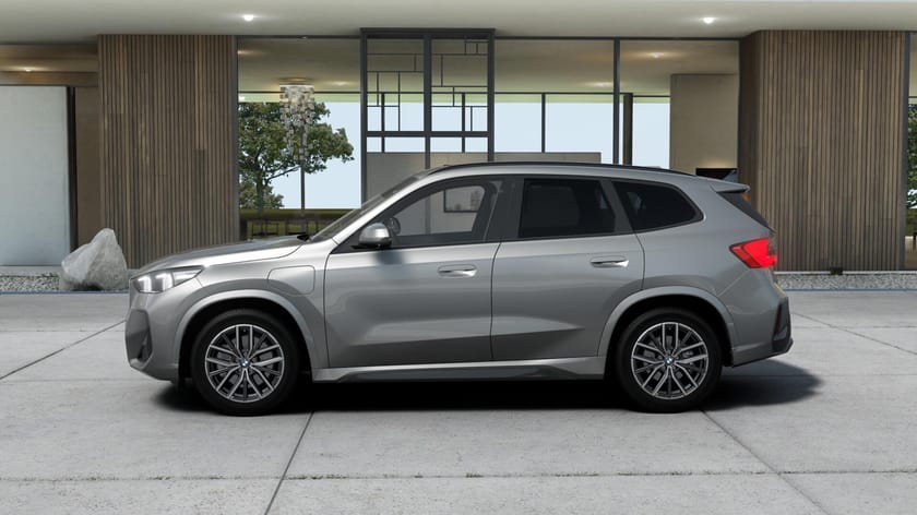 Bild 4 av BMW X1 xDrive25e M Sport Panorama Inno H K Fartpilot Drag