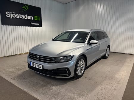 Volkswagen Passat Sportscombi GTE 1.4 TSI ACT OPF Kamera/navi/Värmare