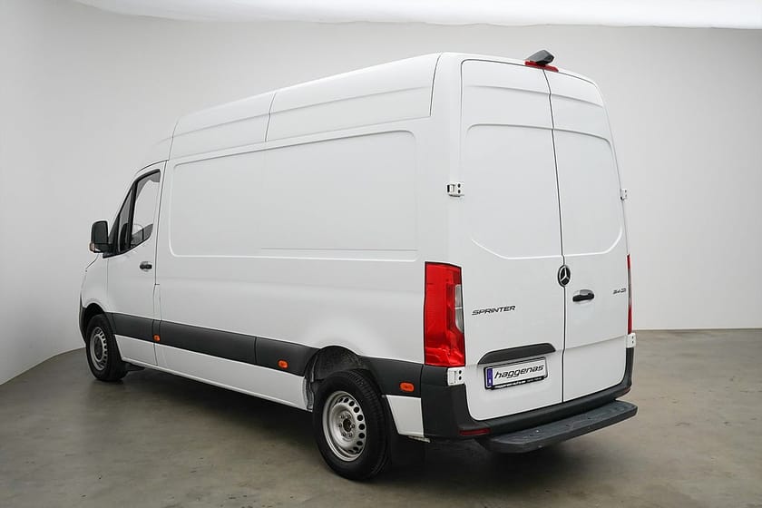 Bild 4 av Mercedes-Benz Sprinter 314 CDI FWD Panel Van / 143 hk / Moms / Värmare