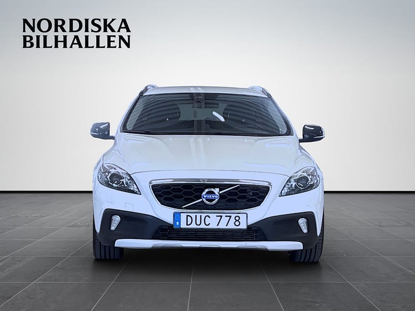 Bild 2 av Volvo V40 Cross Country D2 Powershift Momentum Värmare Bluetooth P-sensor