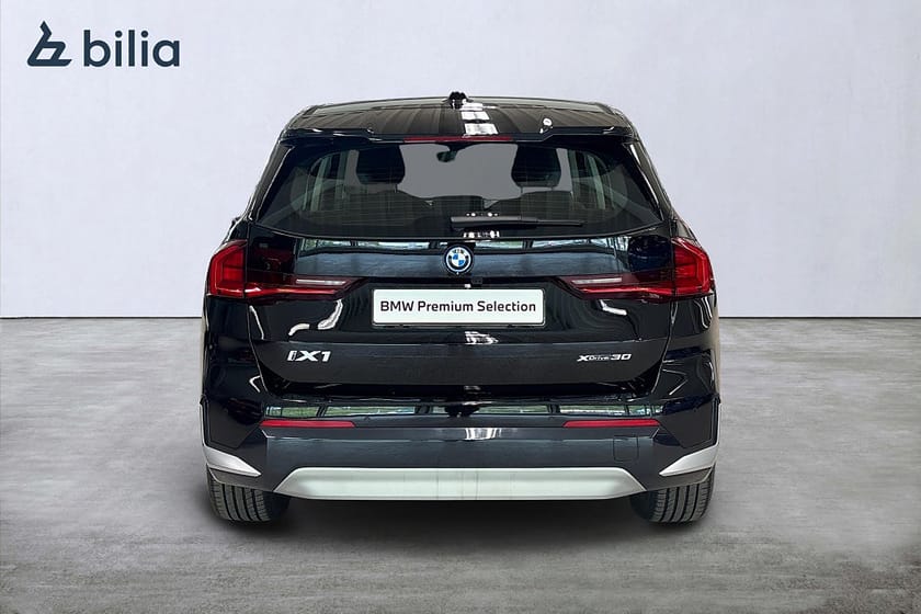 Bild 4 av BMW iX1 xDrive30 xDrive 30 xLine | Backkamera | Fartållare | 18"