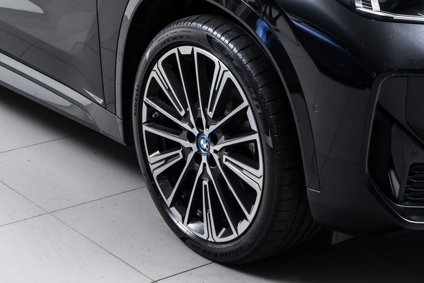 Bilde 3 av BMW iX1 xDrive30 M Sport-Krok-Harman/Kardon-Glasstak-Skinn