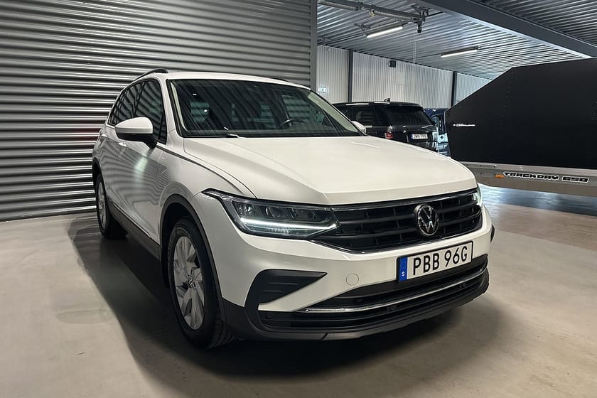 Bild 3 av Volkswagen Tiguan 2.0 TDI 4Motion Base Backkamera Navi Värmare Drag Eu6