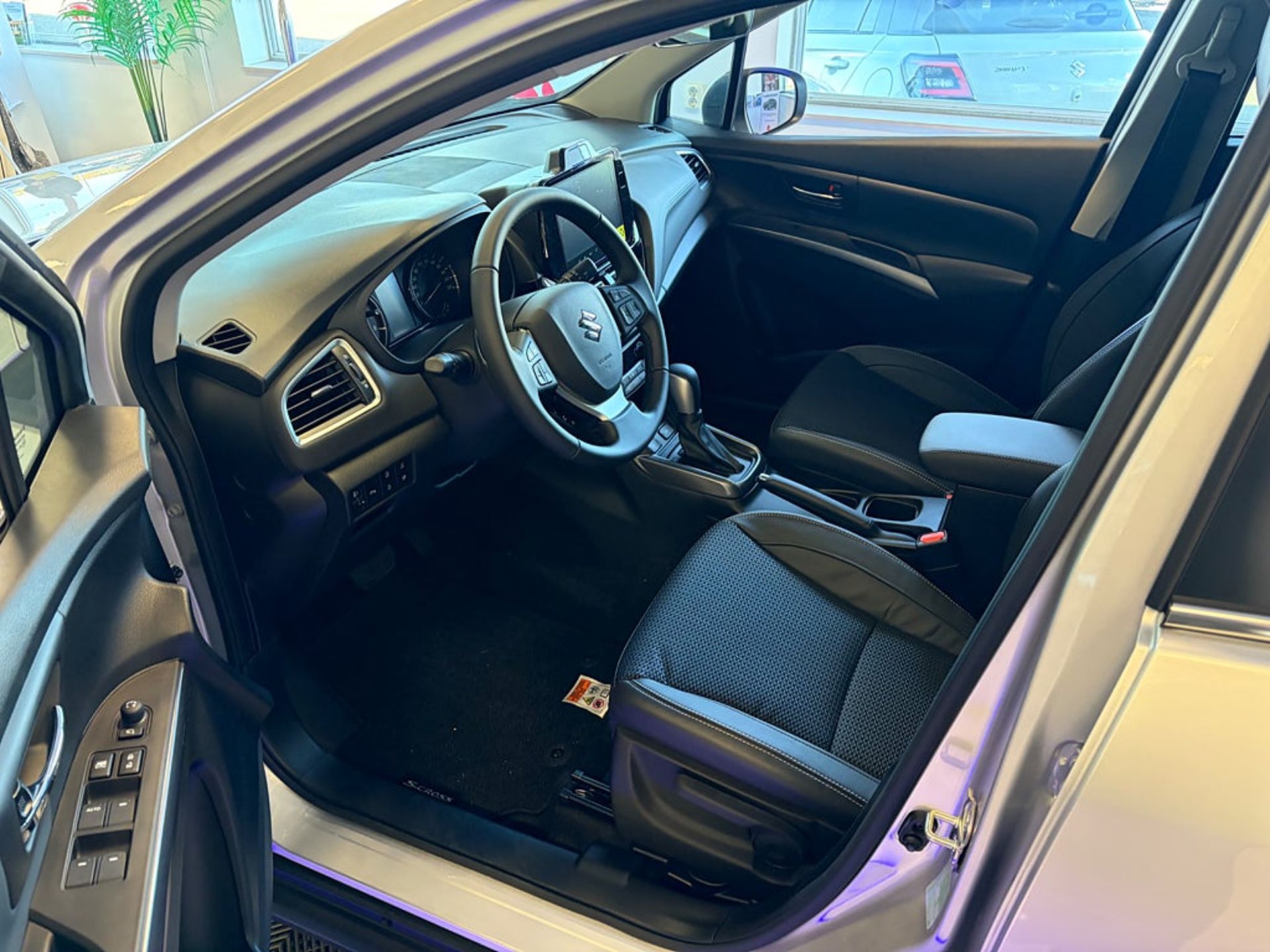 Suzuki S-Cross 2026, bild 6/9