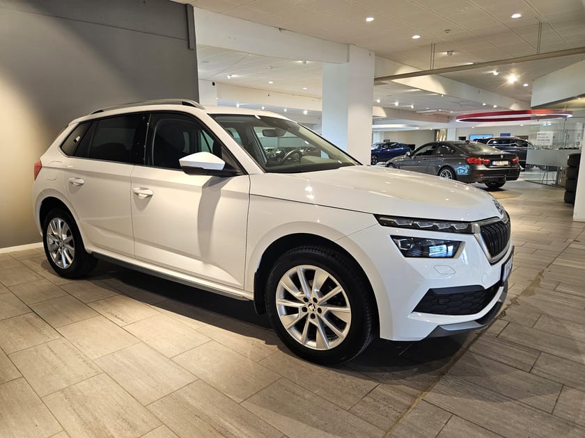 Bild 4 av Škoda Kamiq 1.0 TSI 110hk Adventure Style | V-hjul Drag