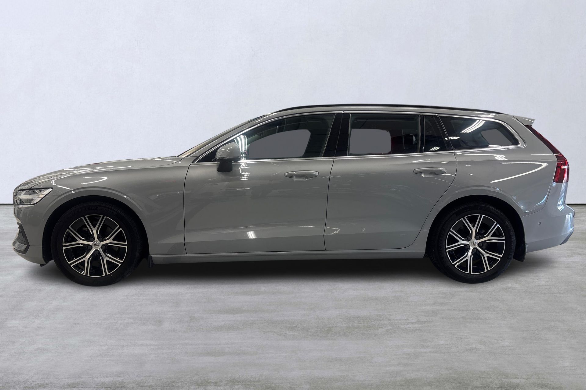 Volvo V60 B4 Bensin Core 2024, bild 2/10