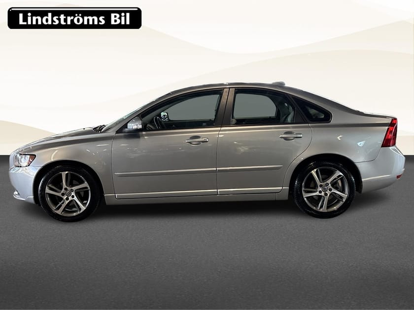 Bild 4 av Volvo S40 D2 Kinetic Dragkrok Sommar/Vinterhjul