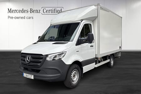 Mercedes-Benz eSprinter 420 Chassi 81 kWh Volymskåp med Lyft