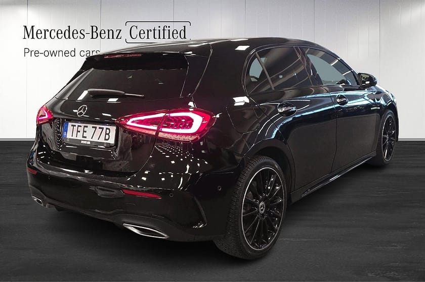 Bild 3 av Mercedes-Benz A 250 e AMG Drag Pano Head-Up Multibeam 360 Carplay