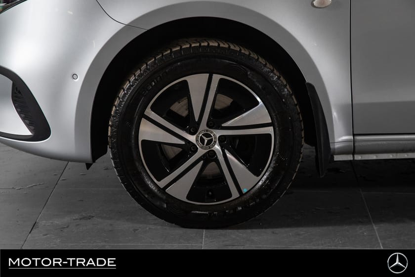 Bilde 4 av Mercedes-Benz Vito 119 CDI 4x4 3.0t 4MATIC A2 | x2 SKYVEDØRER | 3-SETER | WEBASTO |