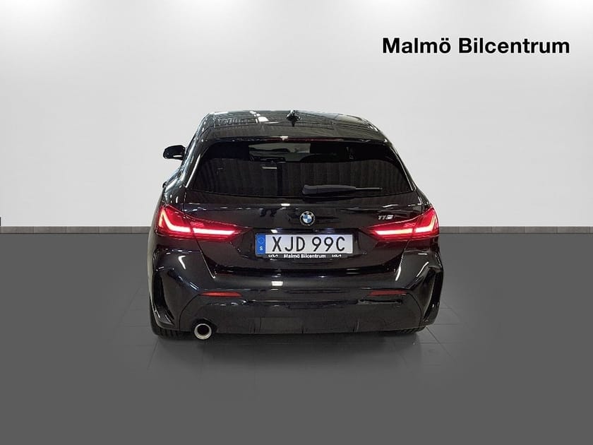 Bild 2 av BMW 118i Steptronic 136 hk M Sport Euro 6
