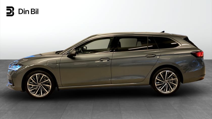 Bild 2 av Škoda Superb iV Kombi
