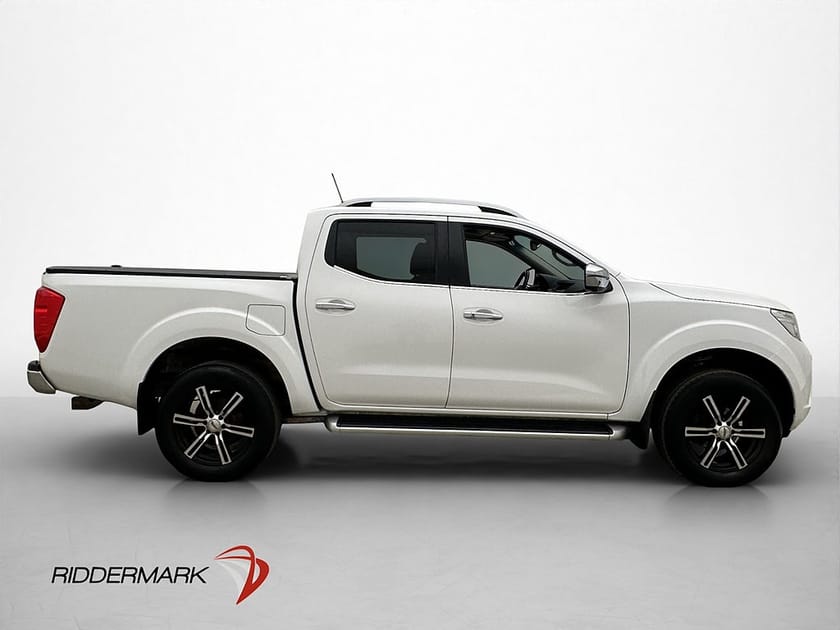 Bild 2 av Nissan Navara Dubbelhytt Tekna 2.3 4WD Drag Diff Skinn Taklucka Moms
