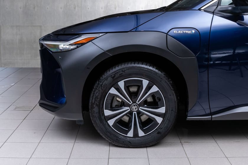 Bilde 2 av Toyota bZ4X AWD Executive