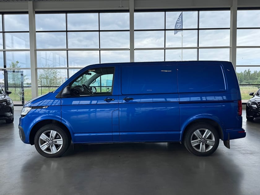 Bild 2 av Volkswagen Transporter T28 2.0 TDI BMT 4Motion | Navi | Värmare | Moms