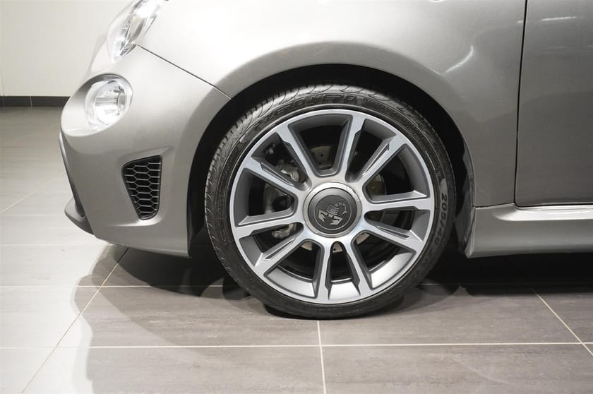 Bild 4 av Abarth 595C 1.4 165hk Navi Läder PDC