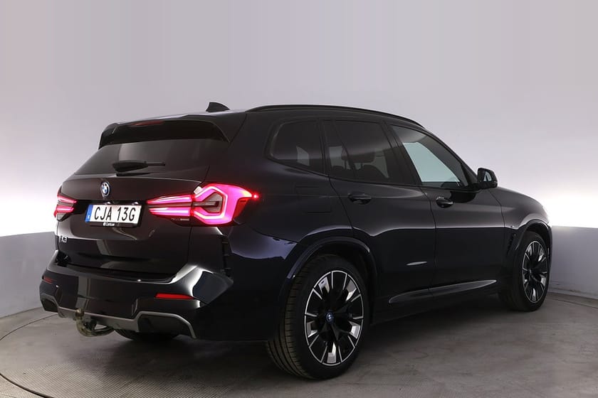 Bild 5 av BMW iX3 M Sport Charged Plus Pano HUD 360 H/K Elstol Drag
