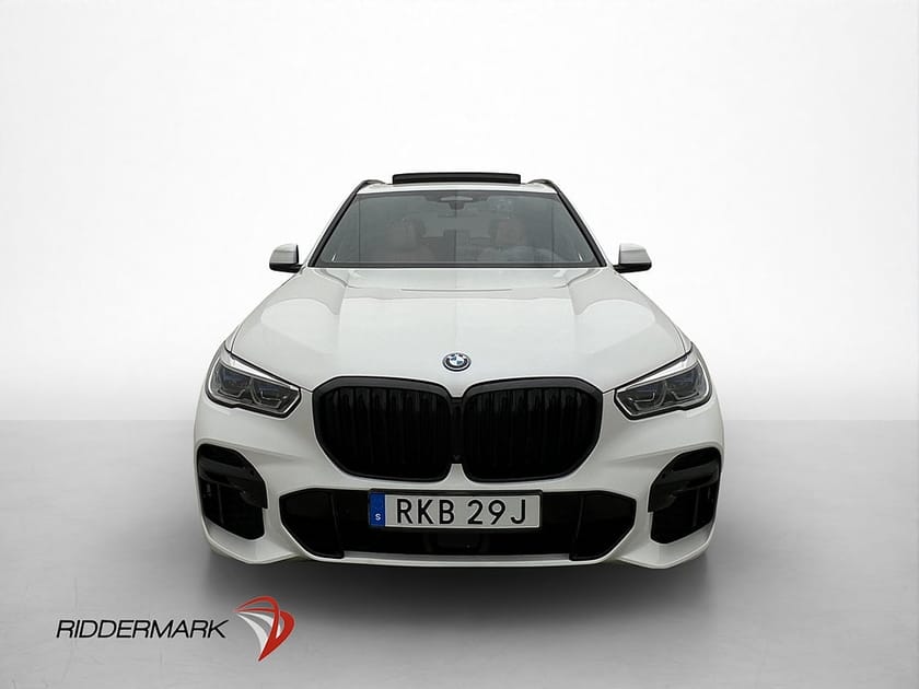 Bild 2 av BMW X5 xDrive45e iPerformance M Sport Luftfjäd Sky Laser H/K Drag HUD 360