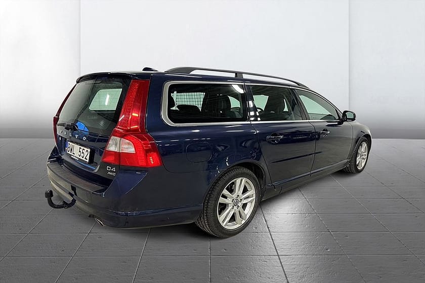 Bild 4 av Volvo V70 D4 AWD Momentum Aut Drag Läder Värmare P-Sens