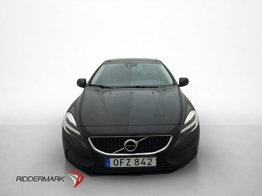 Bild 2 av Volvo V40 T2 Momentum VOC Värmare Sensorer HalvSkinn Drag