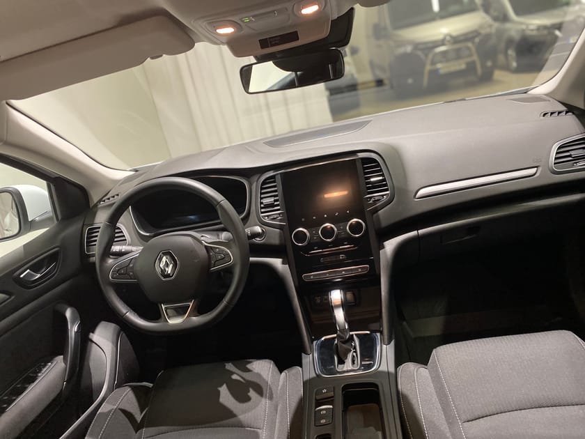 Bild 2 av Renault Mégane E-TECH Plug-in Sport Tourer PhII 160 Zen ST