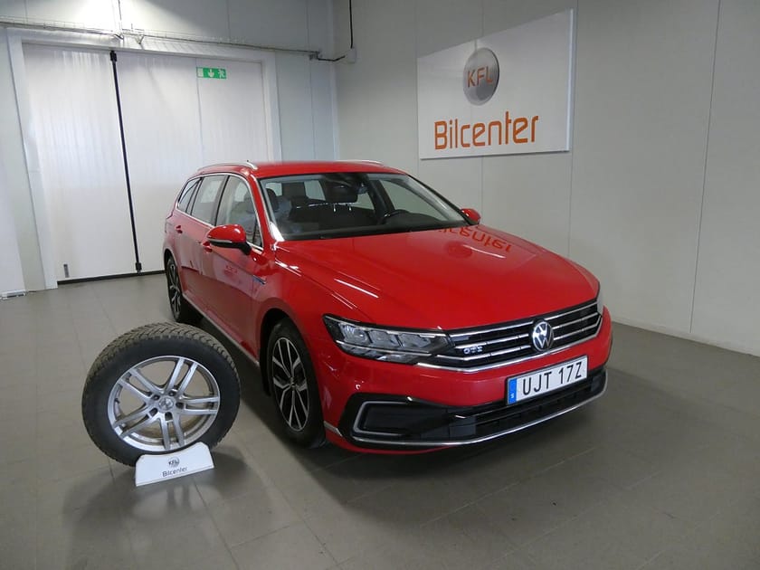 Bild 1 av Volkswagen Passat Sportscombi GTE 1.4 TSI Drag-Värmare-Navi-Kamera-Nyservad SoV