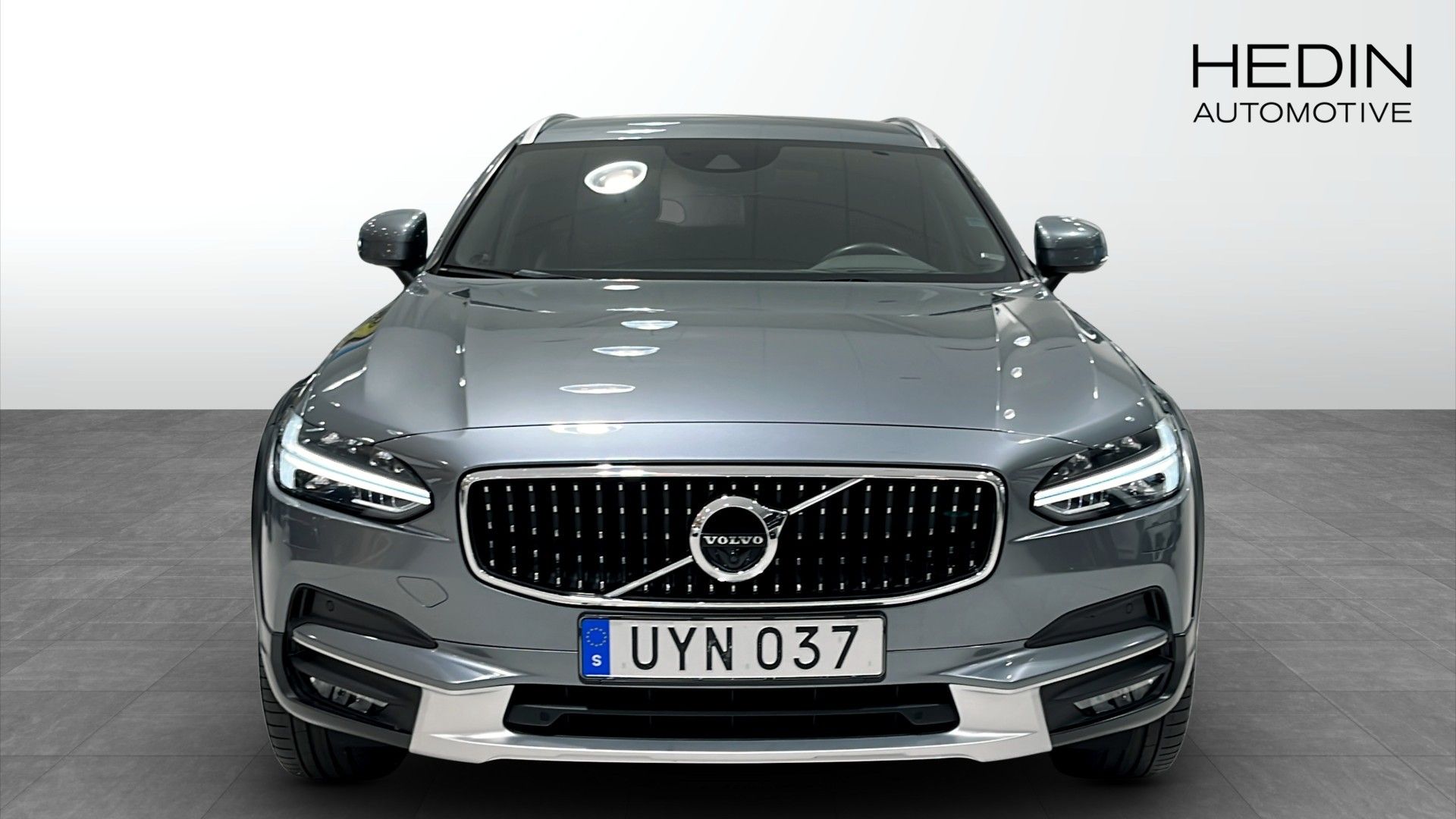 Volvo V90 Cross Country Advanced Drag 2019, photo 2/10