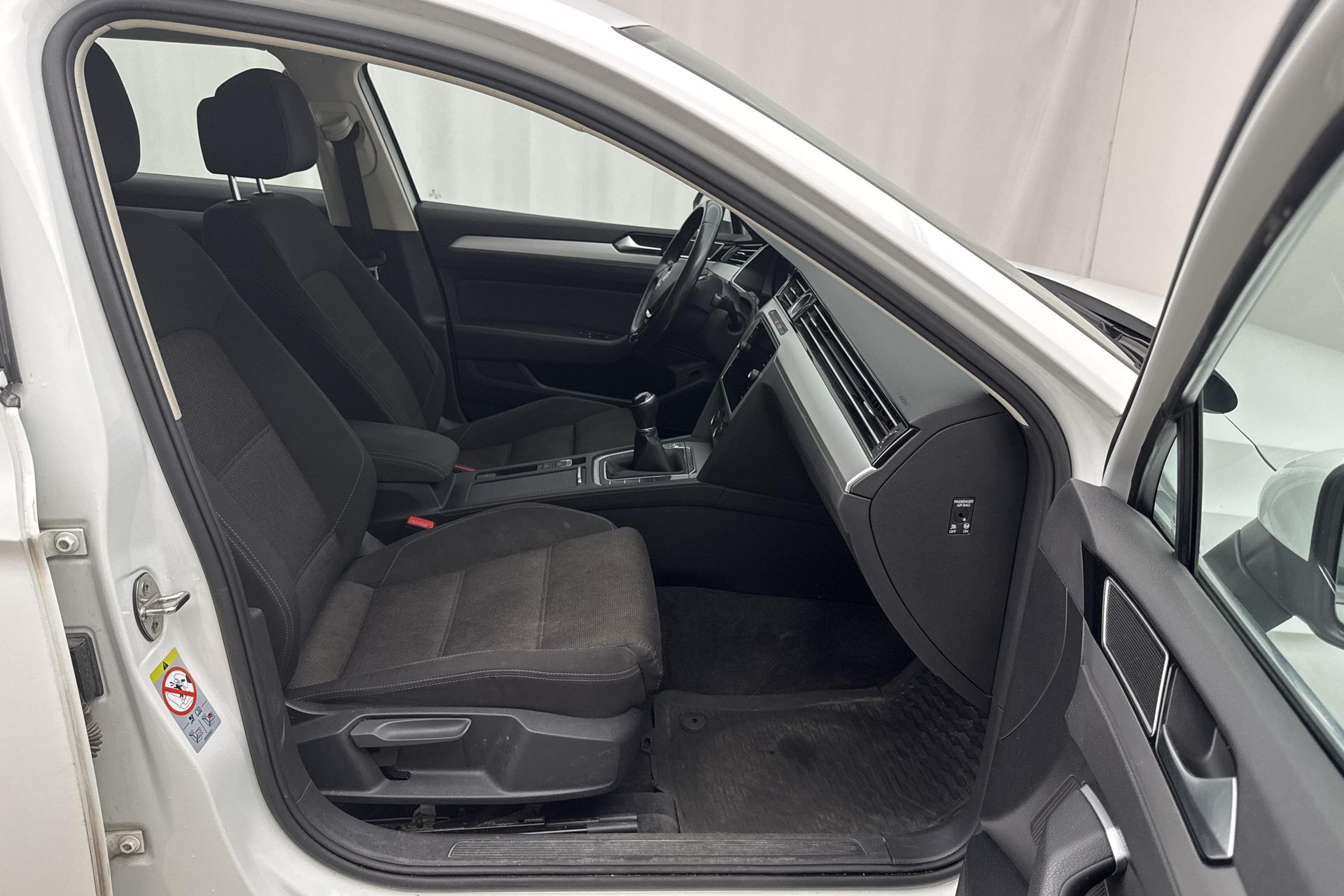 Volkswagen Passat 2019, bild 7/10