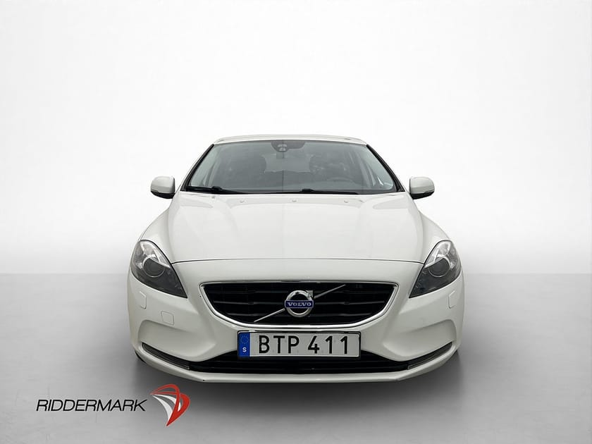 Bild 2 av Volvo V40 T3 150hk Momentum P-Värmare Farthållare Halvskinn