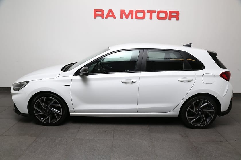 Bild 3 av Hyundai i30 1,5 T-GDI MHEV 159hk N-Line Aut Kamera CarPlay Keyless