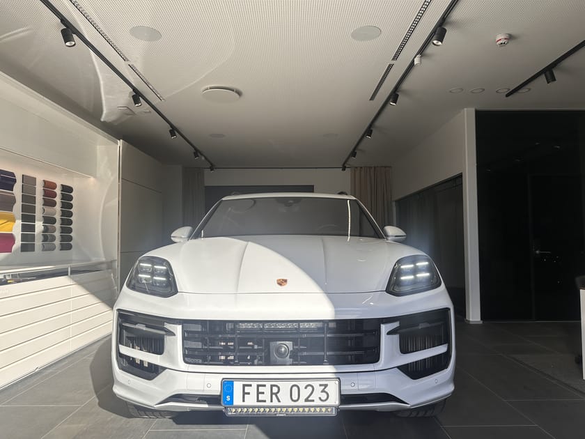 Bild 3 av Porsche Cayenne E-Hybrid TipTronic