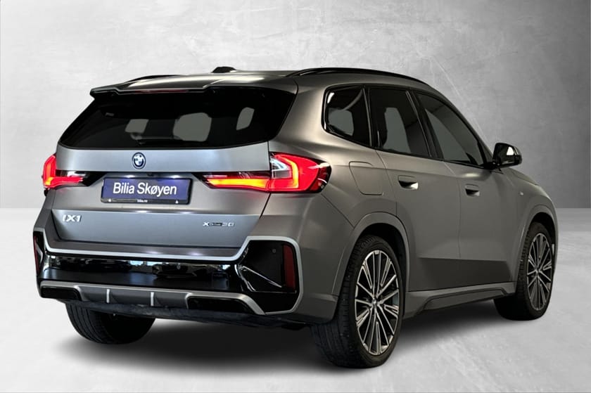 Bilde 3 av BMW iX1 xDrive30 xDrive30, M-Sport, 20", Skinn, ComfAcc, H/K, Panorama