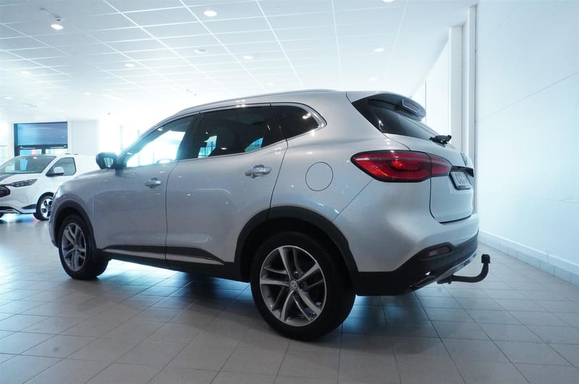 Bild 3 av MG EHS PHEV Laddhybrid Luxury Panorama Drag
