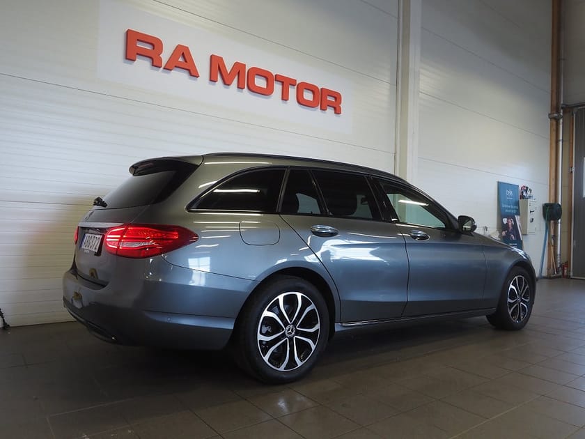 Bild 5 av Mercedes-Benz C 220 T d 4MATIC 9G-Tronic Avantgarde Drag Kamera D-Värm