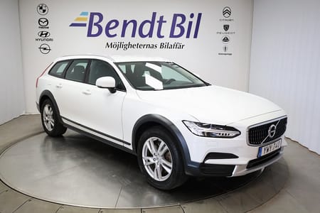 Volvo V90 Cross Country D4 AWD Automat Momentum 4x4 190hk / Drag / Kamrem Bytt.