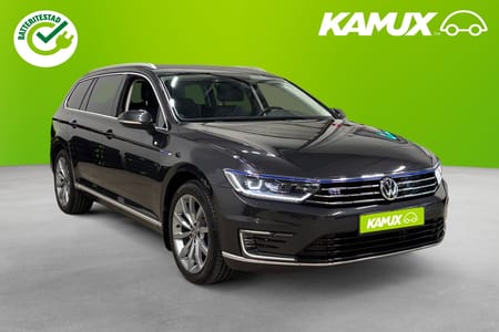 Volkswagen Passat Variant GTE 1.4 TSI Executive 218 HK Cockpit B-Kamera Skinn/Alcantara Carplay Värmare Drag Få ägare!
