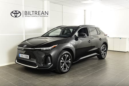 Toyota bZ4X 71.4 kWh AWD Executive 360° Carplay Navi Rattvärme MOMS
