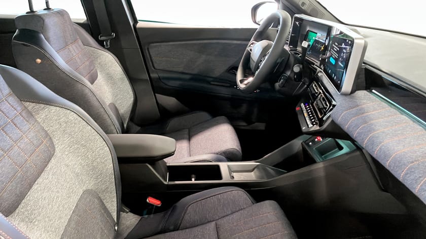Bild 3 av Renault 4 E-Tech EV52 TECHNO *3.890:-/mån PL
