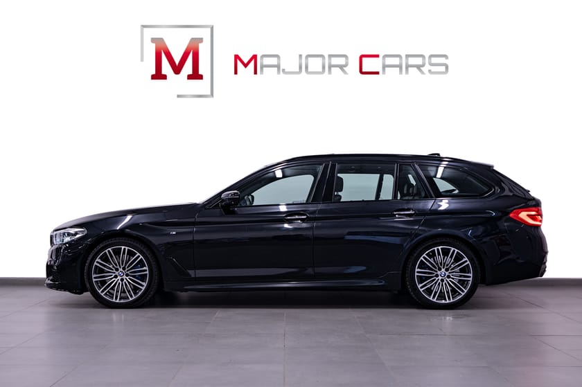 Bild 3 av BMW 540i xDrive Touring M Sport Pano B&W Komfstol DAP 360° HuD Drag