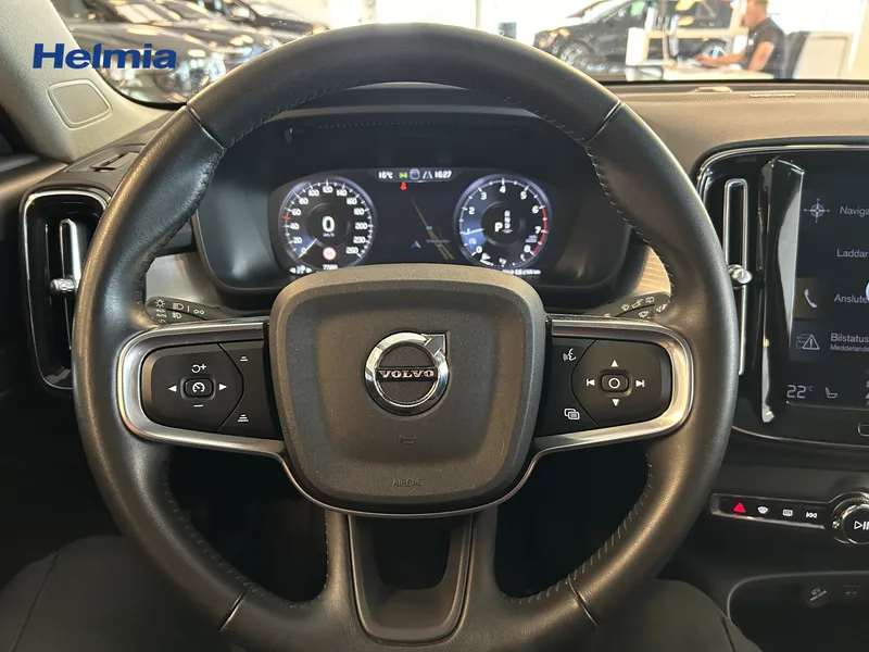 Bild 11 av 16 – Volvo XC40 T2 FWD Momentum Advanced