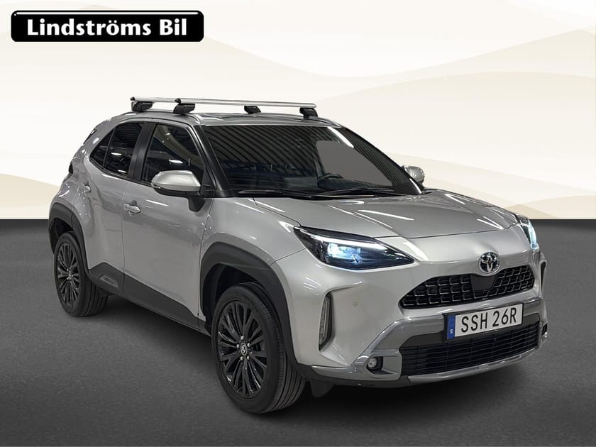 Bild 3 av Toyota Yaris Cross Hybrid AWD-i Adventure Vinterhjul