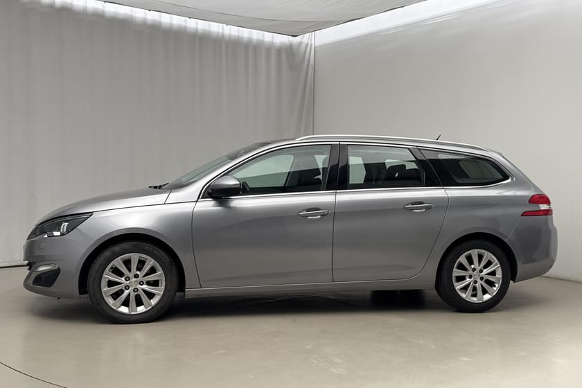 Bild 2 av Peugeot 308 SW BlueHDi (150hk) Allure GPS Drag