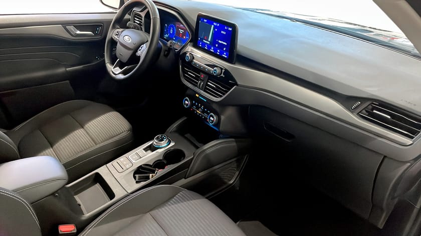 Bild 3 av Ford Kuga Plug-In Hybrid E-CVT 225hk Nav | Kamera