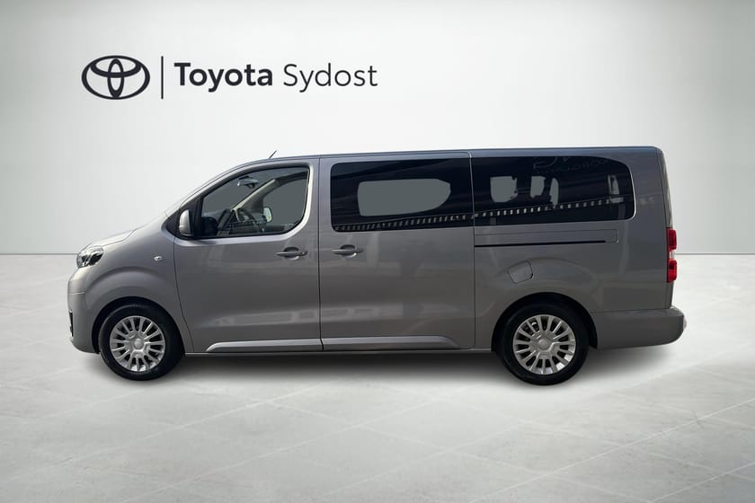 Bild 3 av Toyota Proace Verso 2.0 9-sits Automat, Farthållare, Drag, 180 hk