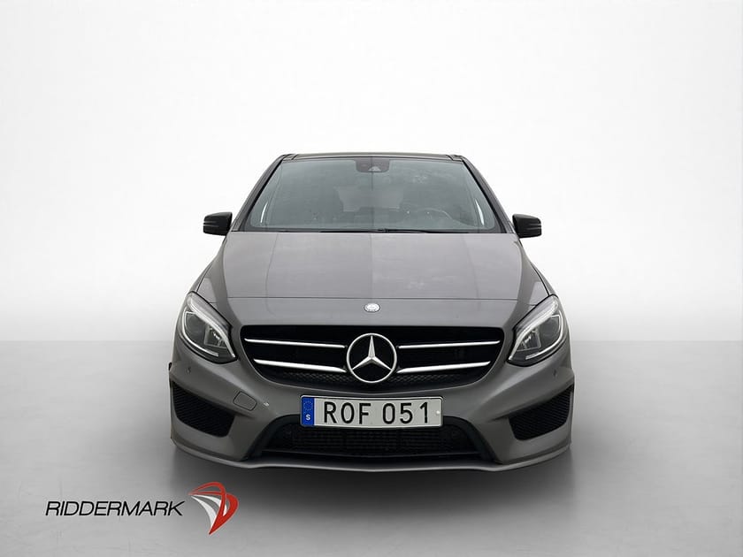 Bild 2 av Mercedes-Benz B 200 d 4MATIC AMG Night Pano Kamera Värmare