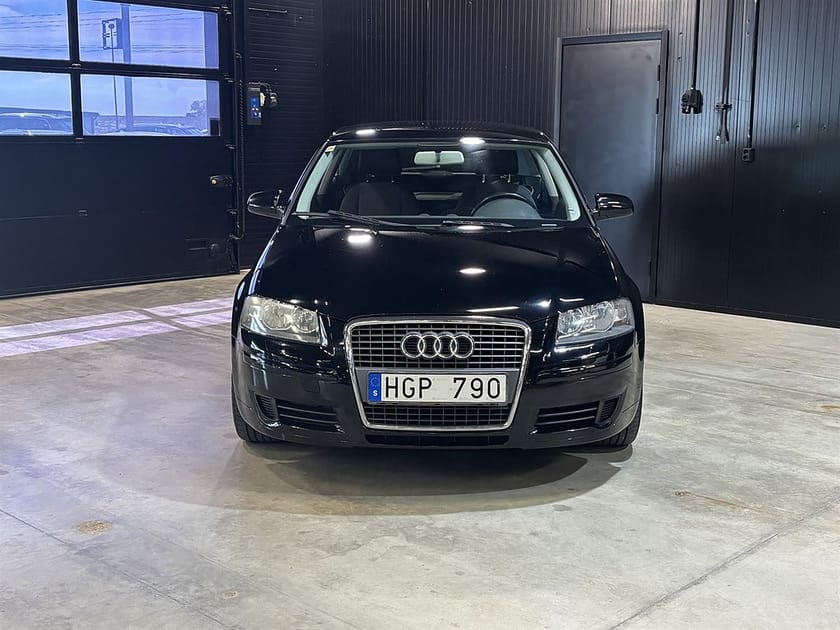 Bild 2 av Audi A3 1.6 FSI 16v Manuell, 116hk Attraction, Comfort