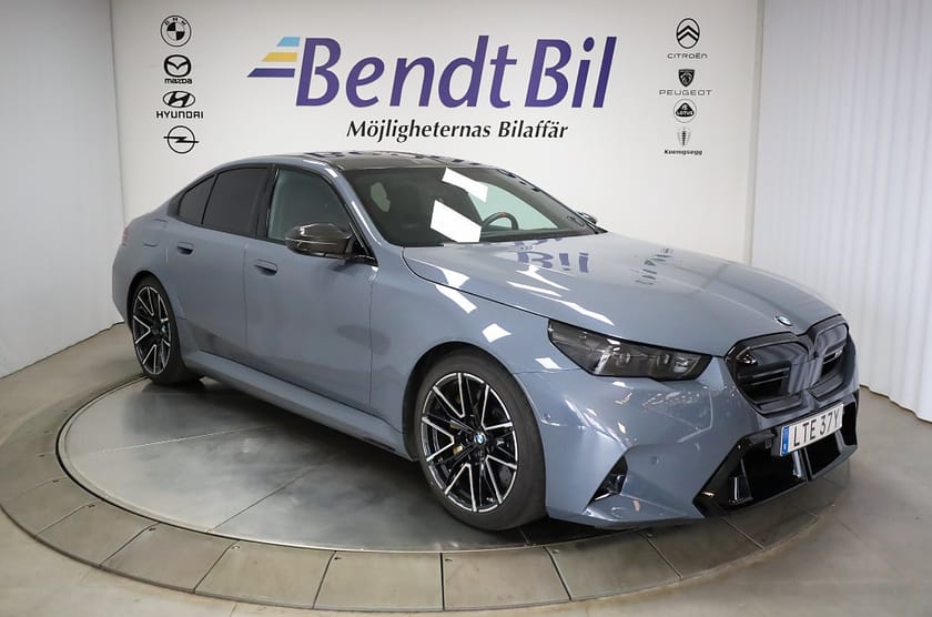 Bild 1 av BMW M5 Sedan | Keramiska bromsar | B&W | 727hk